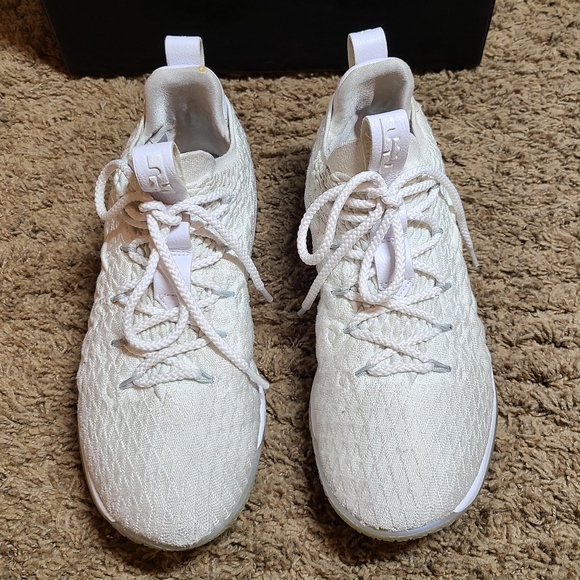 **********SOLD *********Nike lebron 15 - Picture 4 of 15